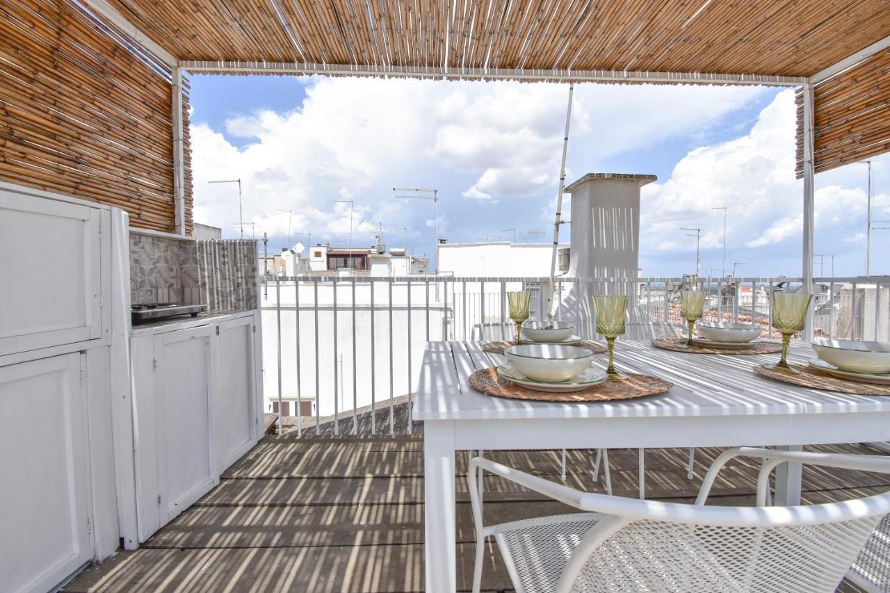 Mina'S Roof Apartment Terrace: Whit Sea View Ceglie Messapica Luaran gambar